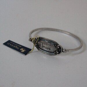 Niquea.D "Brave" Metal Bracelet